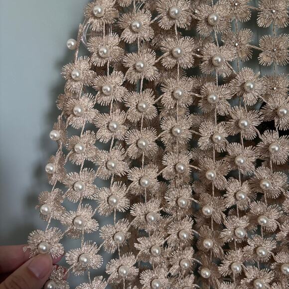 SAACHI Floral Shell Pearl Capelet - Picture 8 of 8